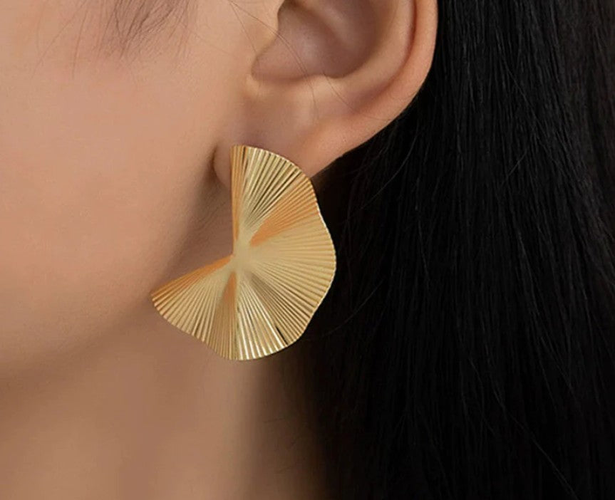 Half Lotus Stud(Anti Tarnish)