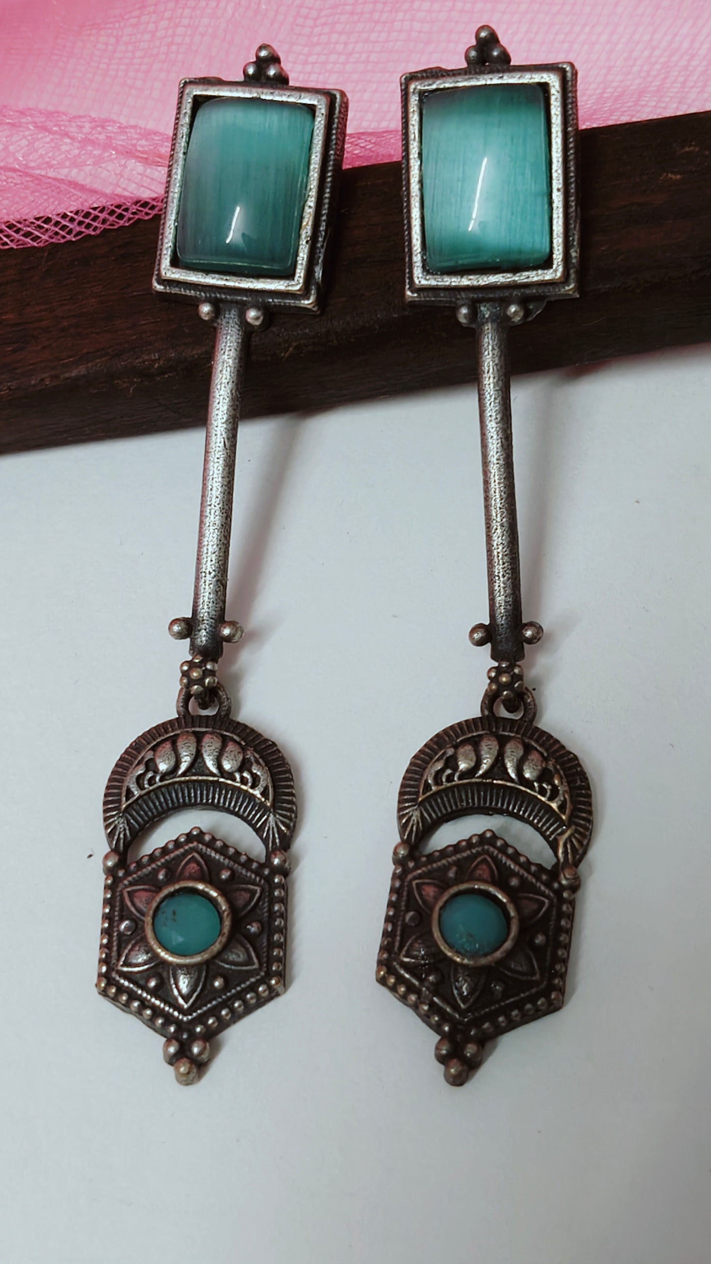 Dangler With Monalisa Stone(Aqua)