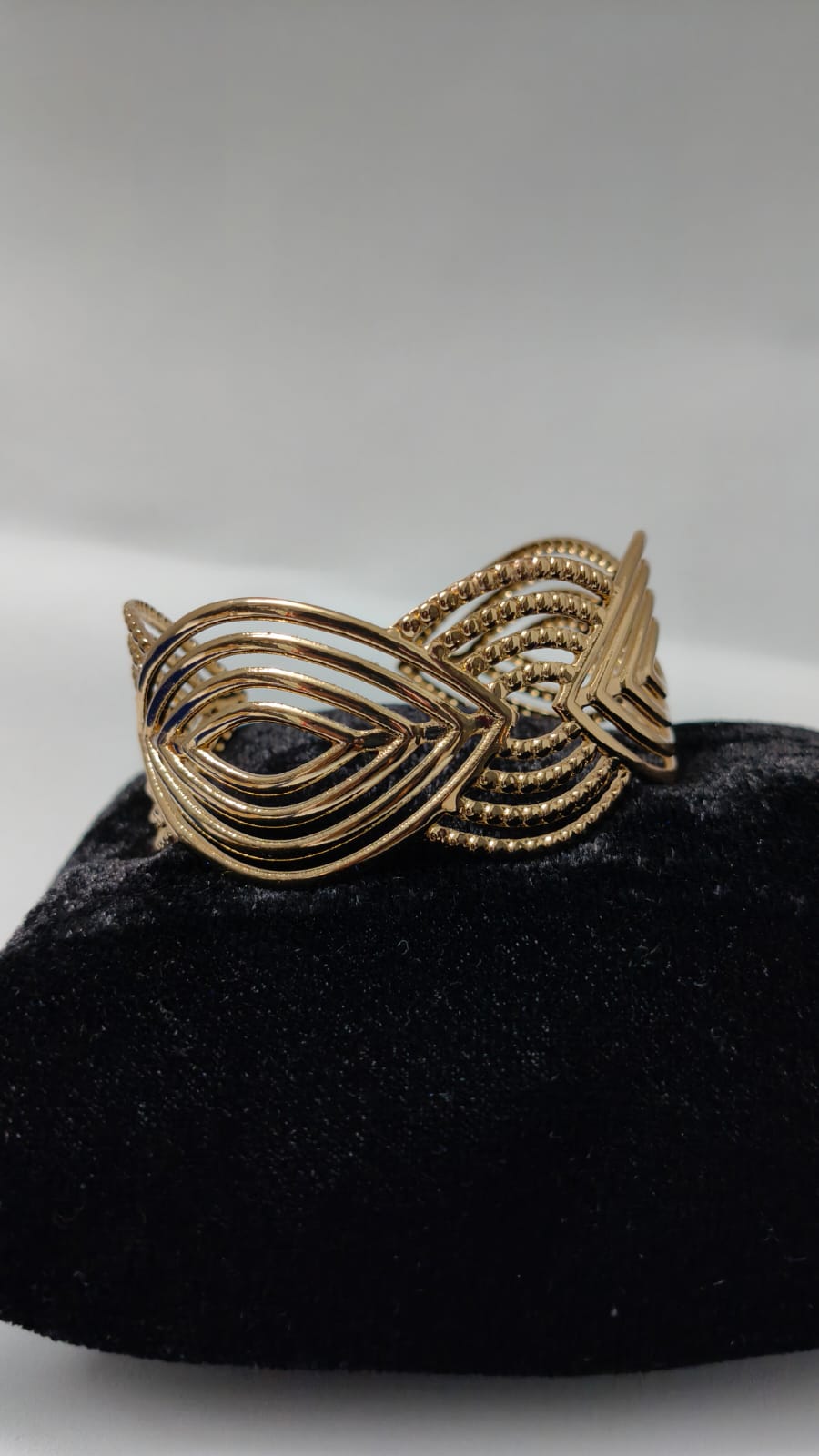 Hand Cuff Leaf(Anti tarnish)