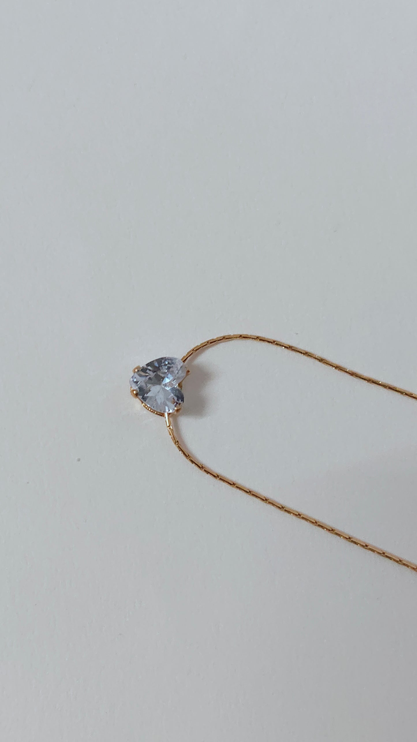 Heart Diamond pendant Sleek chain