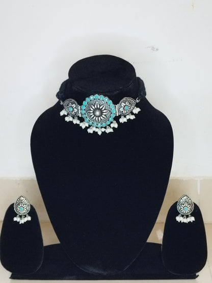 Choker set with earrings