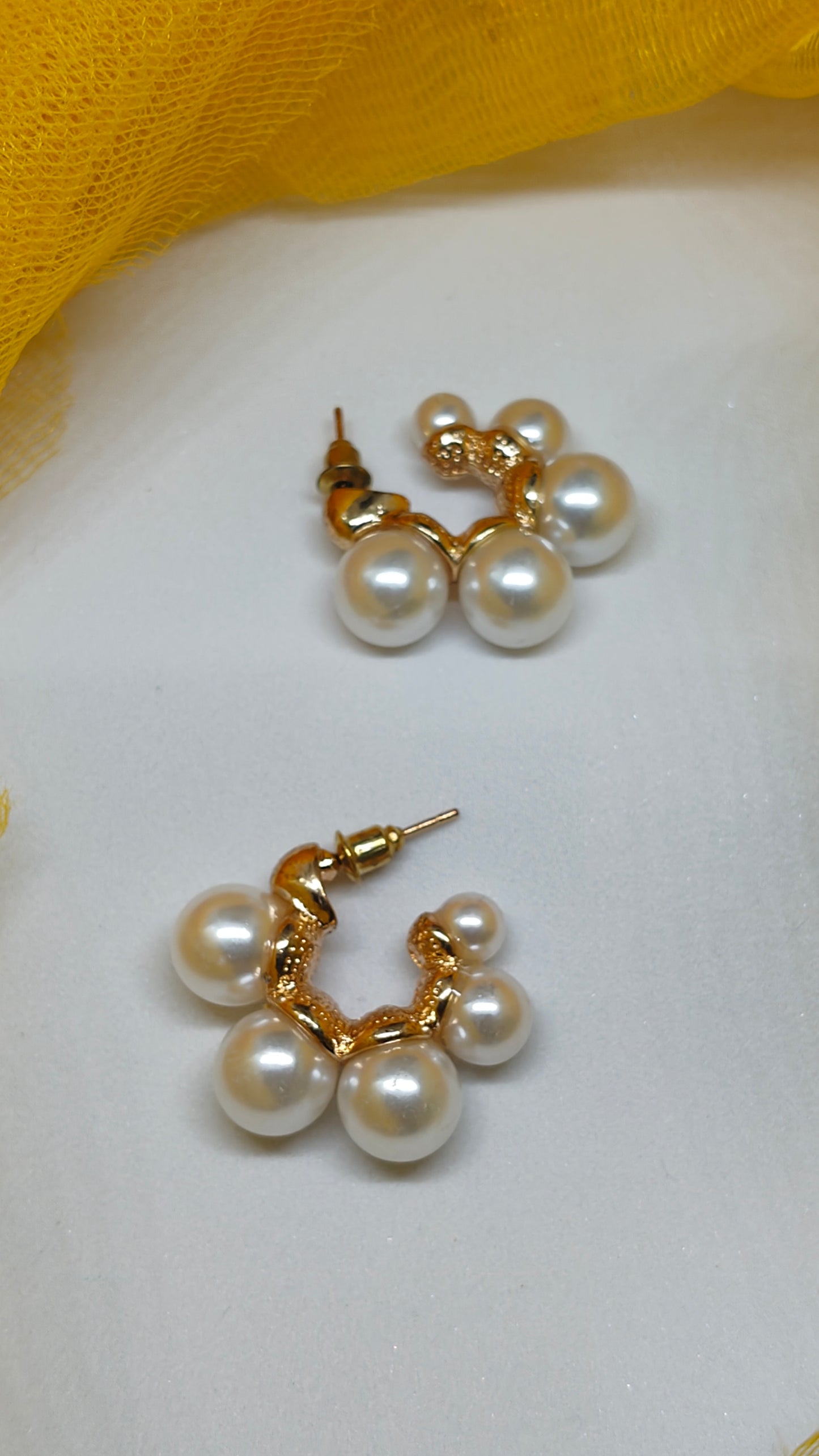 Pearl hoop